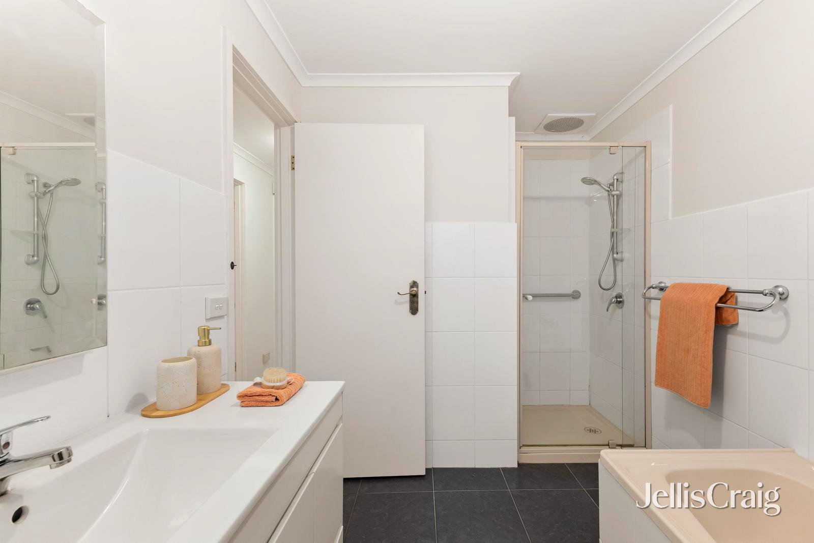 8 Buvelot Wynd, Doncaster&nbsp;East image 8