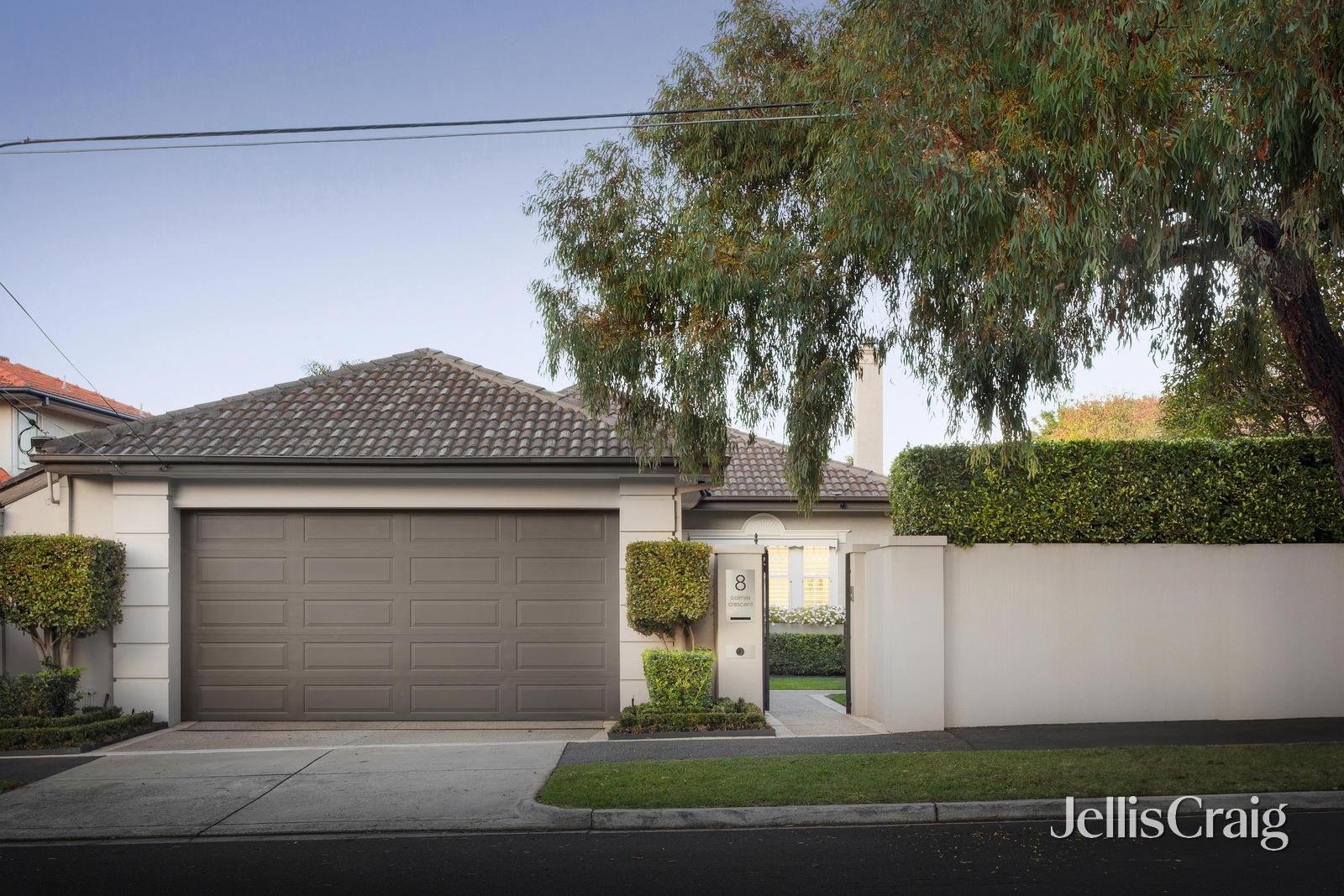 8 Cairnes Crescent, Brighton image 1