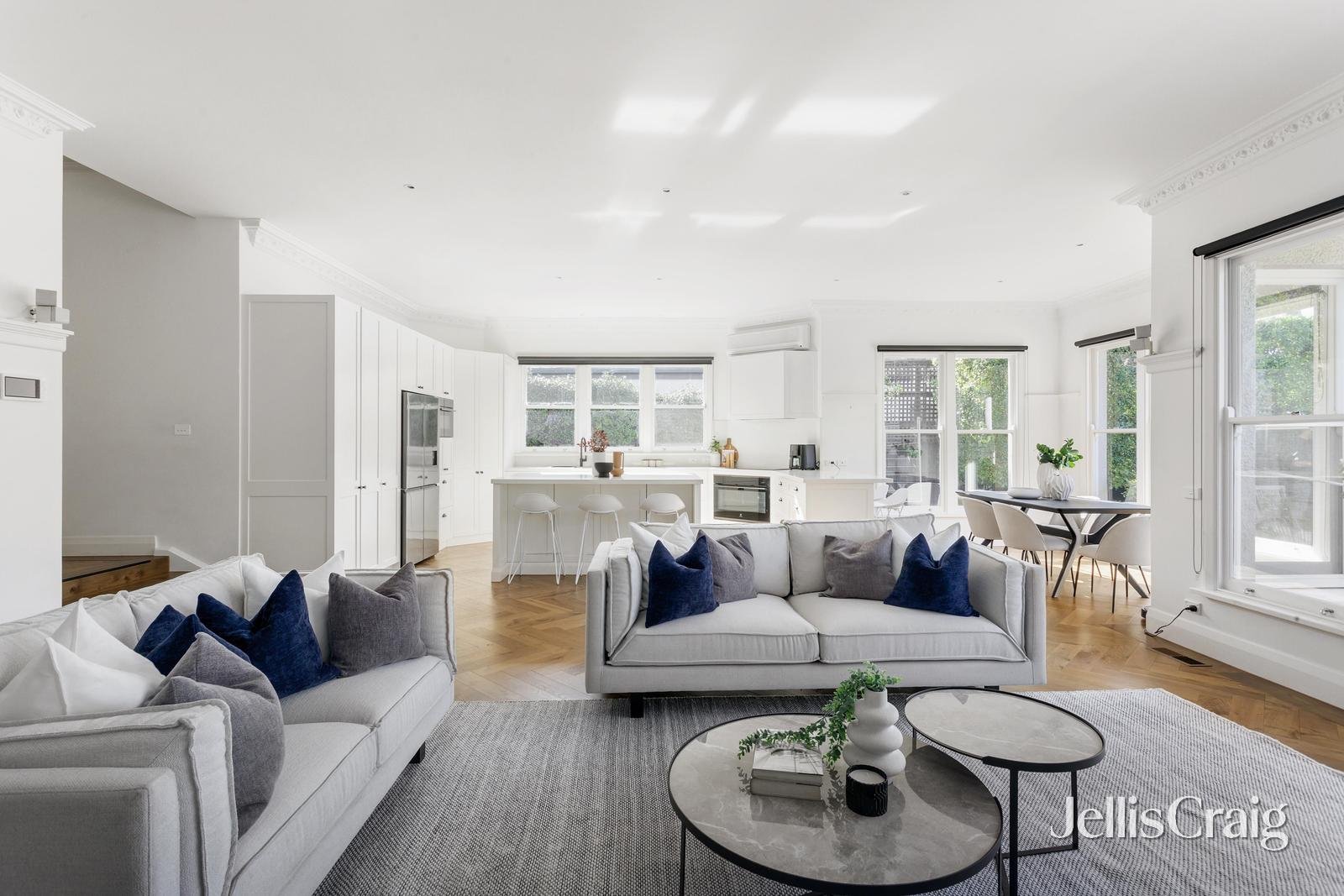 8 Cairnes Crescent, Brighton image 12