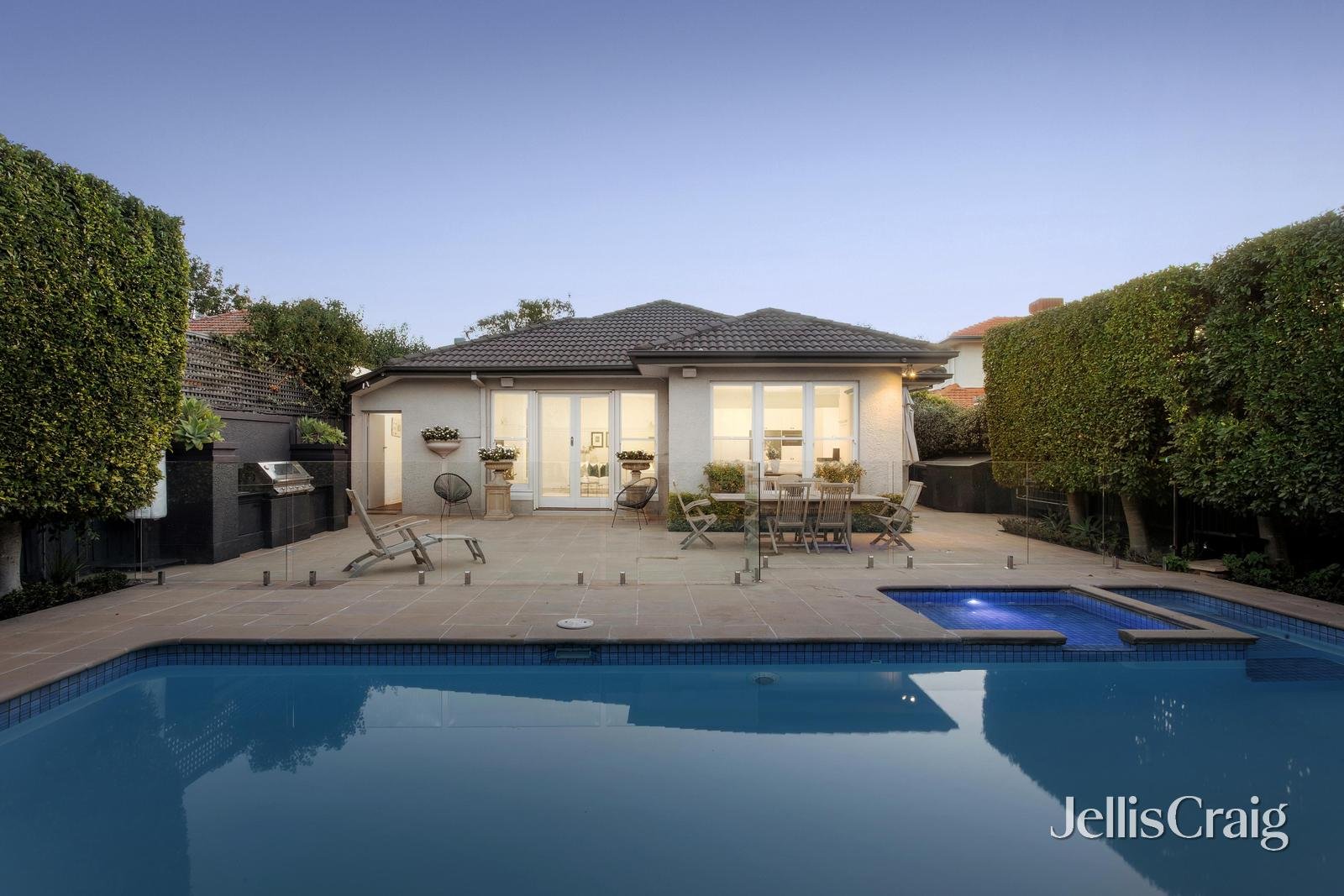 8 Cairnes Crescent, Brighton image 21