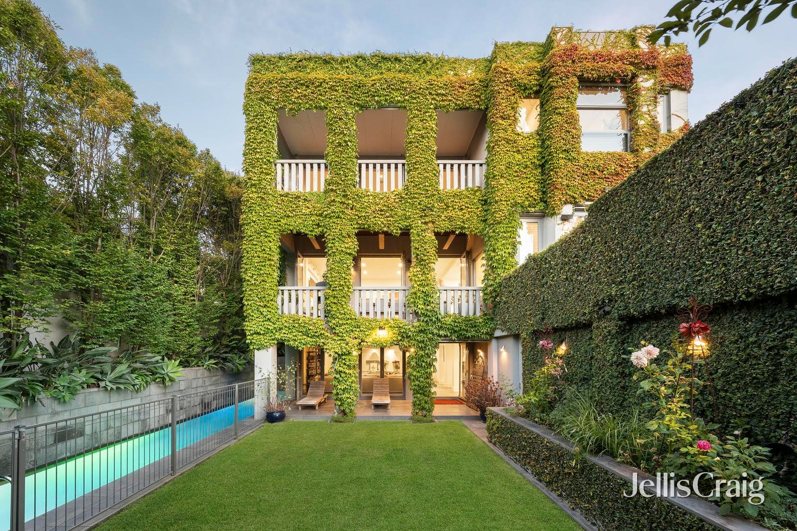 8 Calvin Street, Hawthorn image 1
