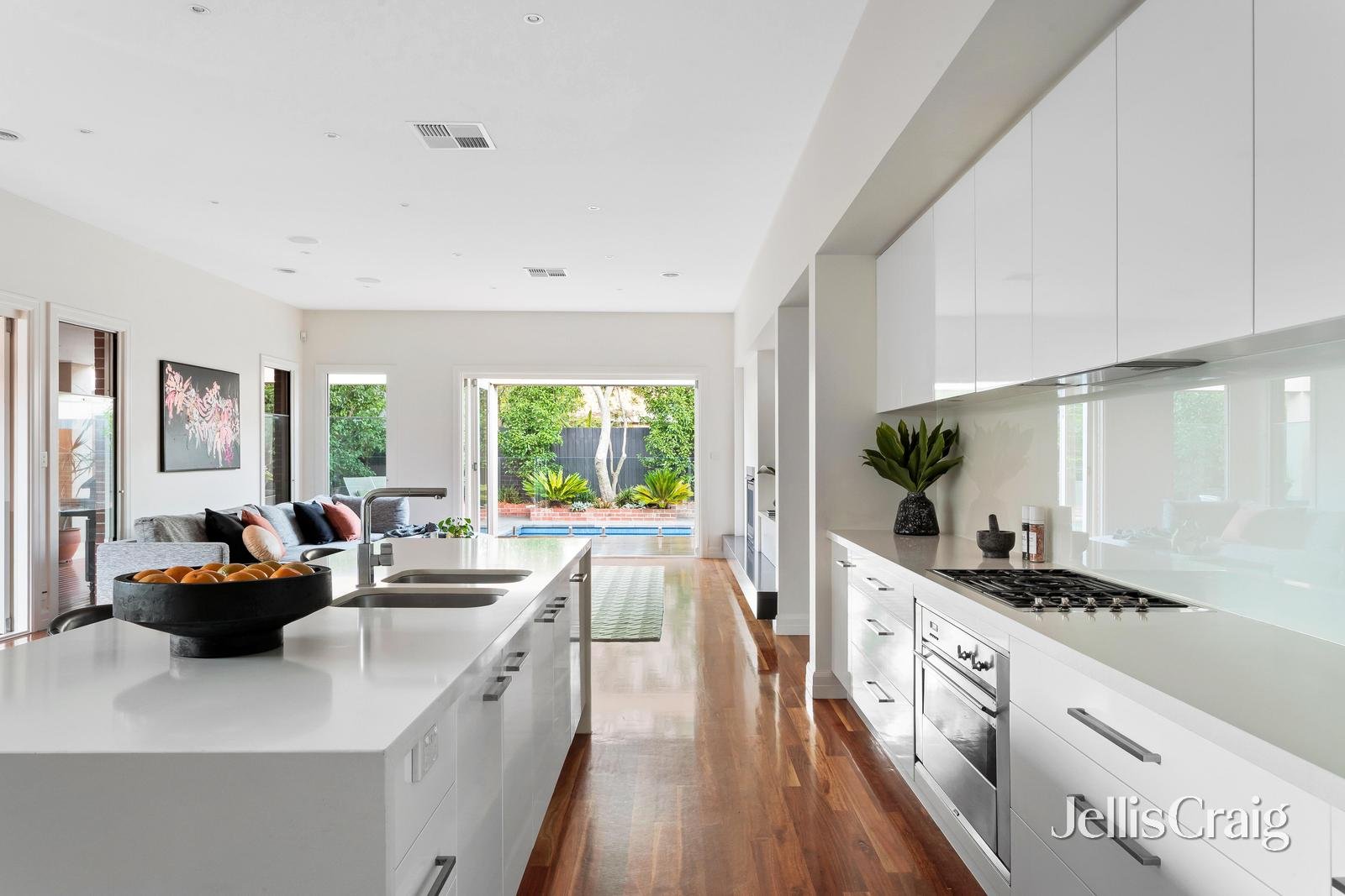 8 Campbell Street, Bentleigh image 5