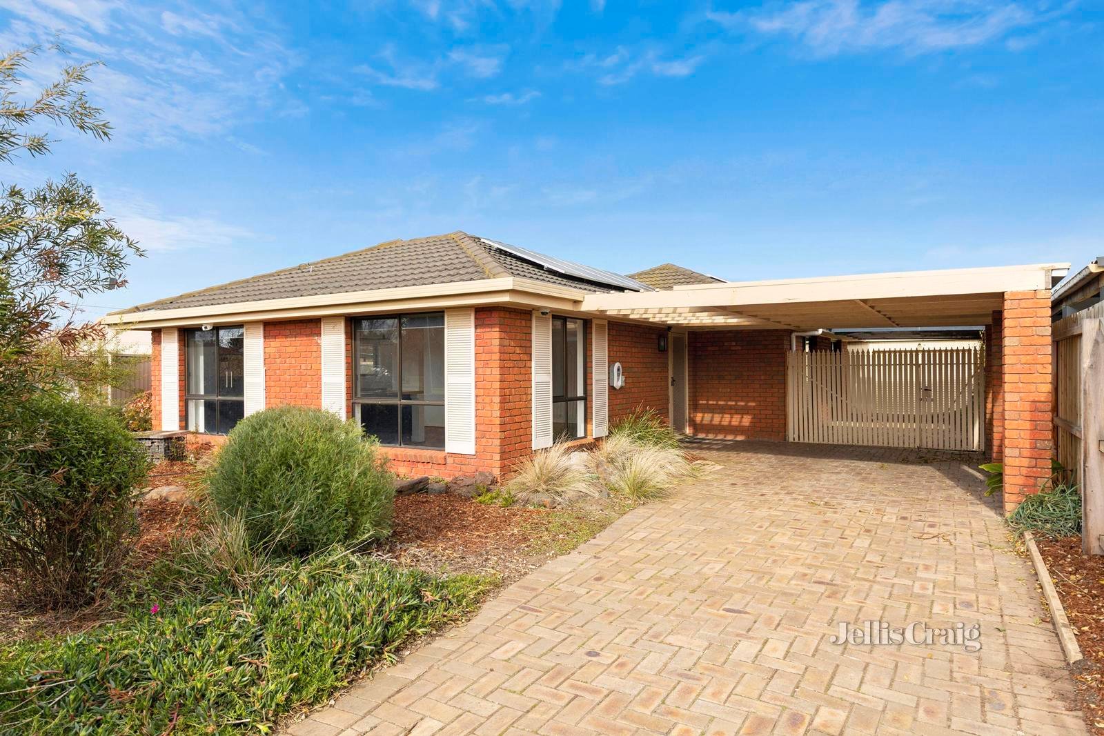 8 Cardross Court, Corio image 2
