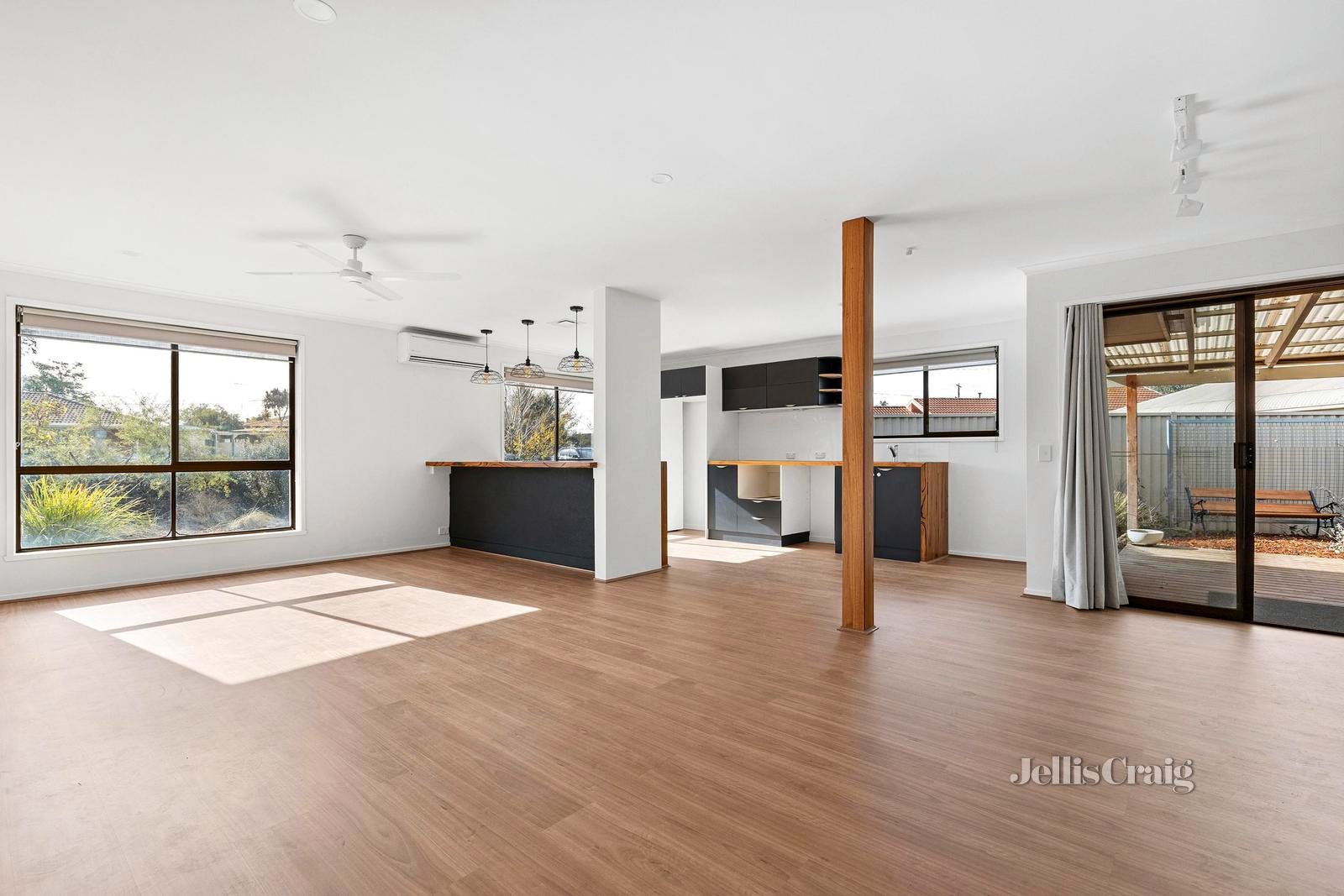 8 Cardross Court, Corio image 3