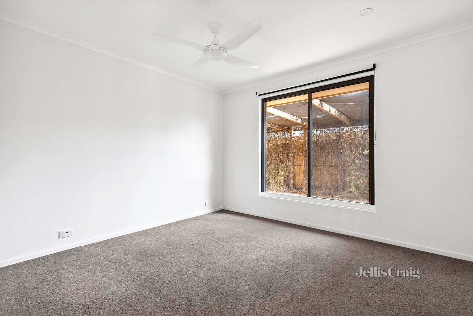 8 Cardross Court, Corio image 6