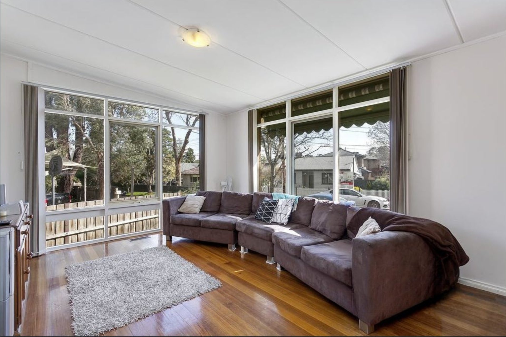 8 Carlyle Street, Croydon image 2