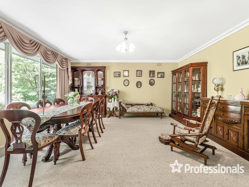 8 Carolanne Court, Mooroolbark image 6