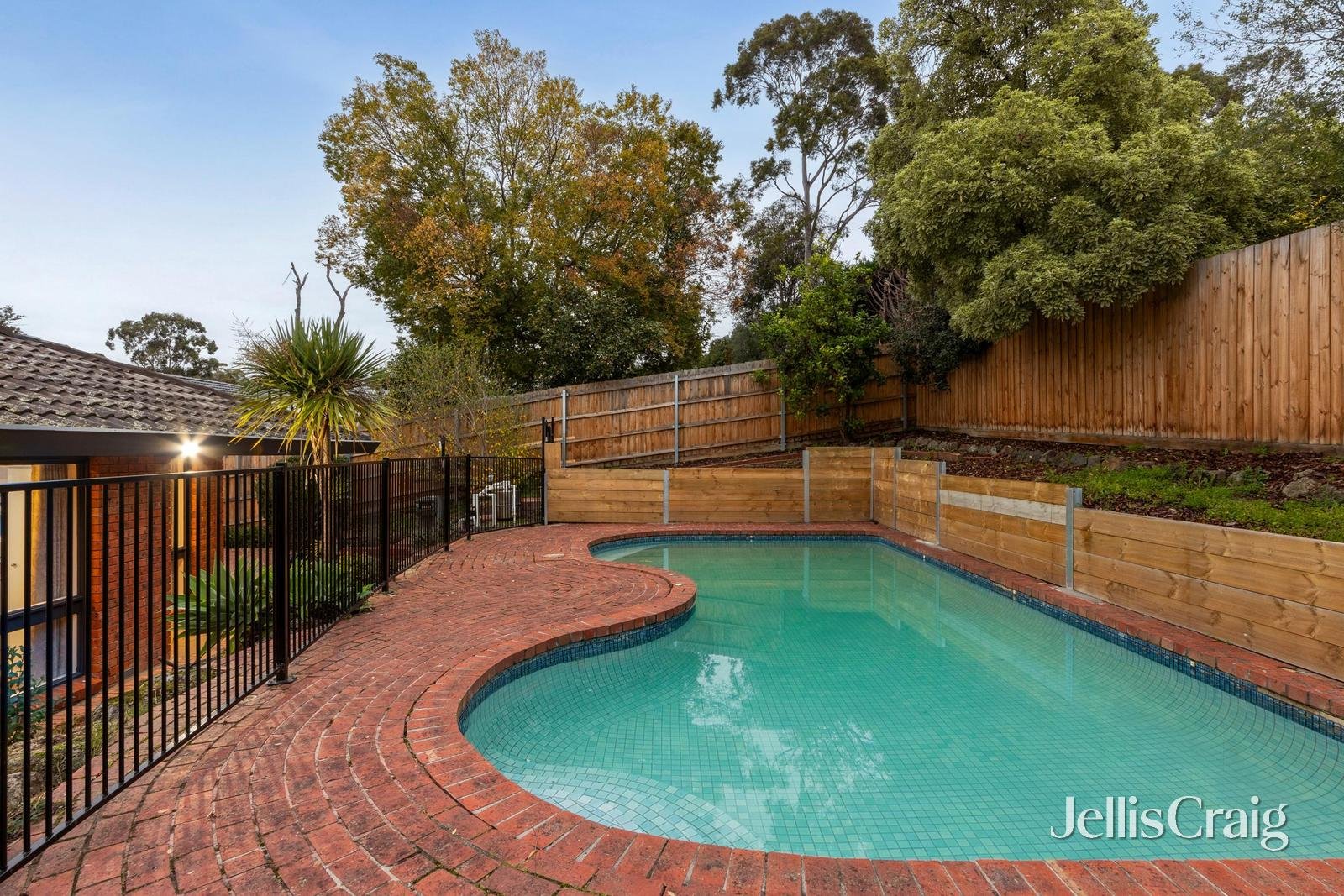 8 Cassinia Road, Templestowe&nbsp;Lower image 2