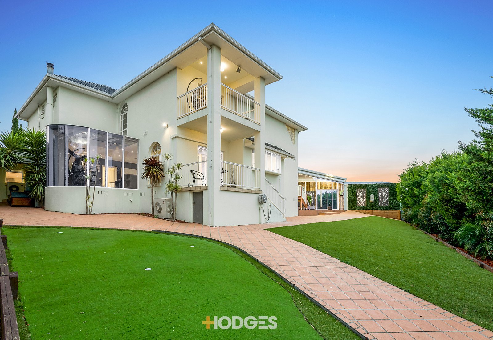 8 Catterick Court, Greenvale image 10