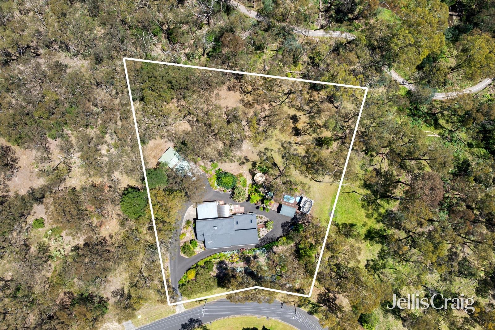 8 Chaim Court, Donvale image 2