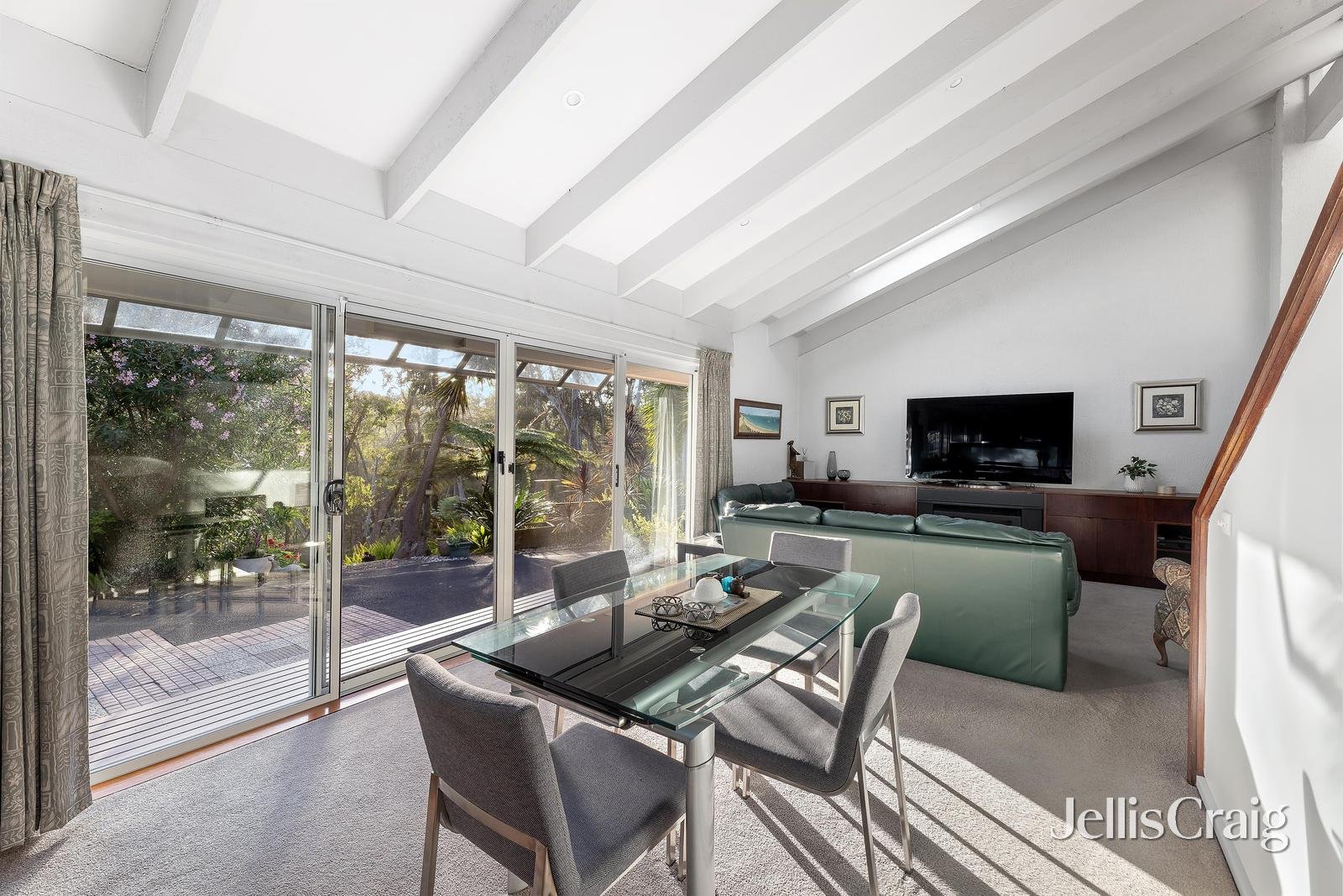 8 Chaim Court, Donvale image 8