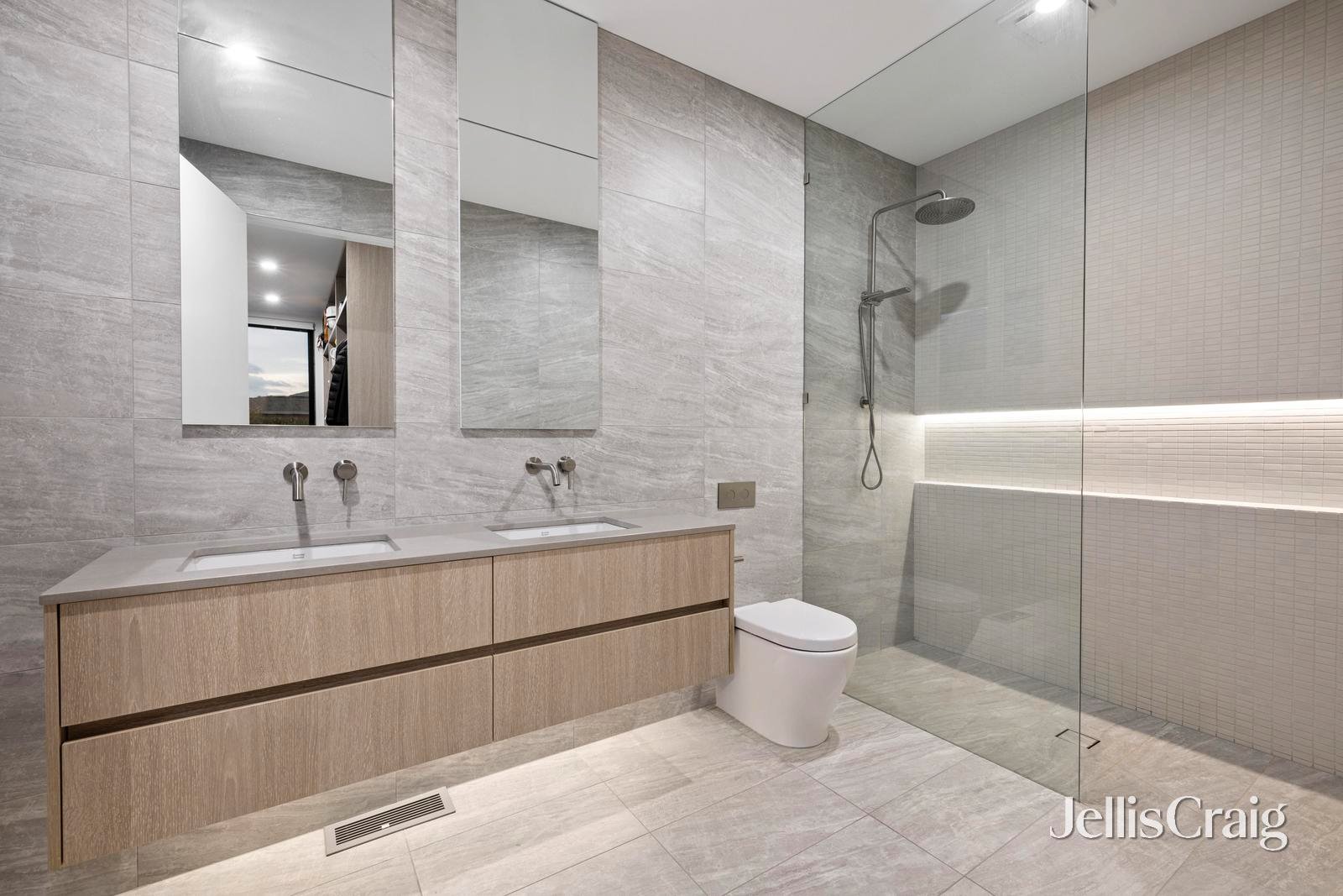 8 Chatsworth Quadrant, Templestowe&nbsp;Lower image 13