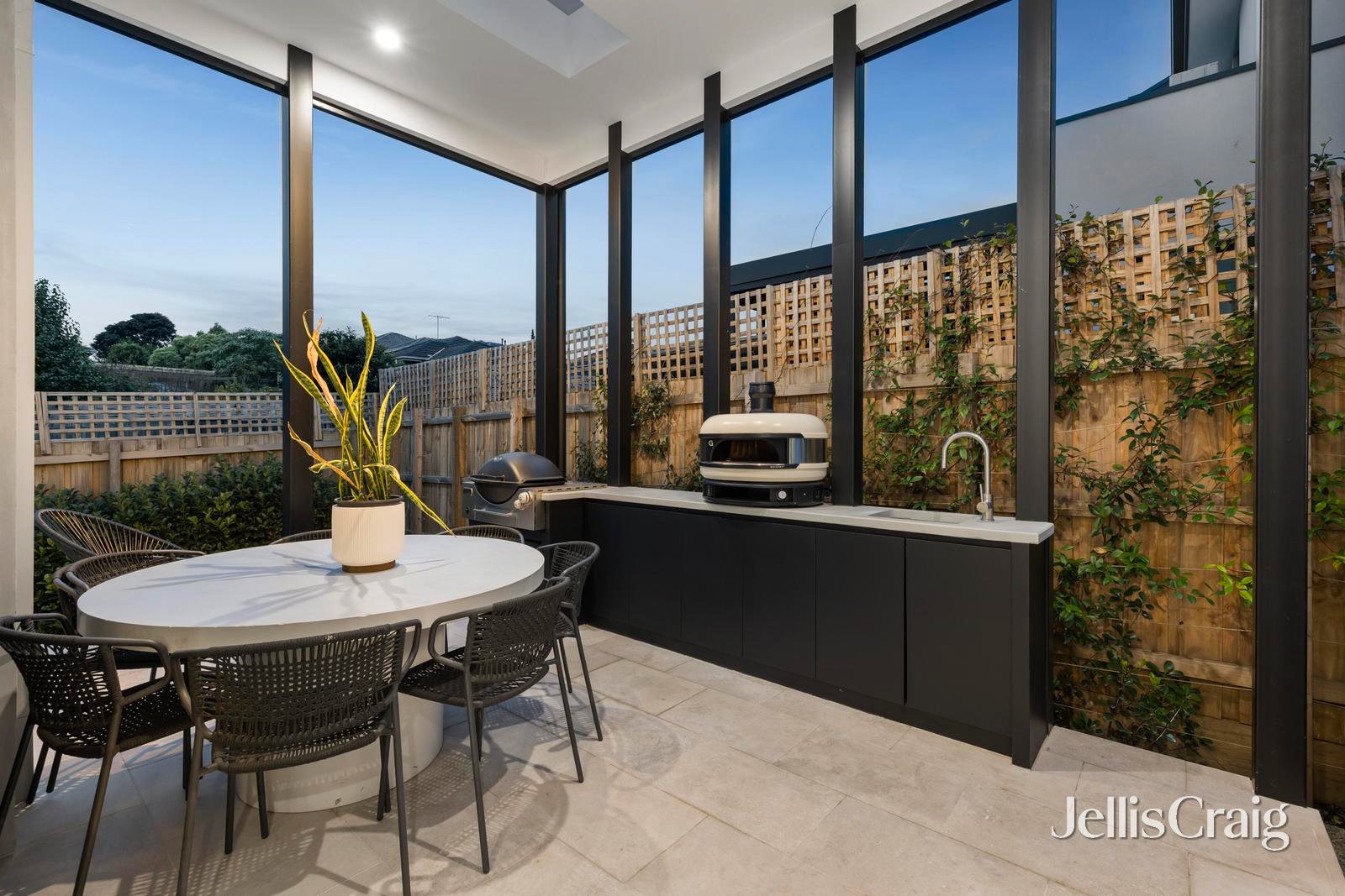 8 Chatsworth Quadrant, Templestowe&nbsp;Lower image 16