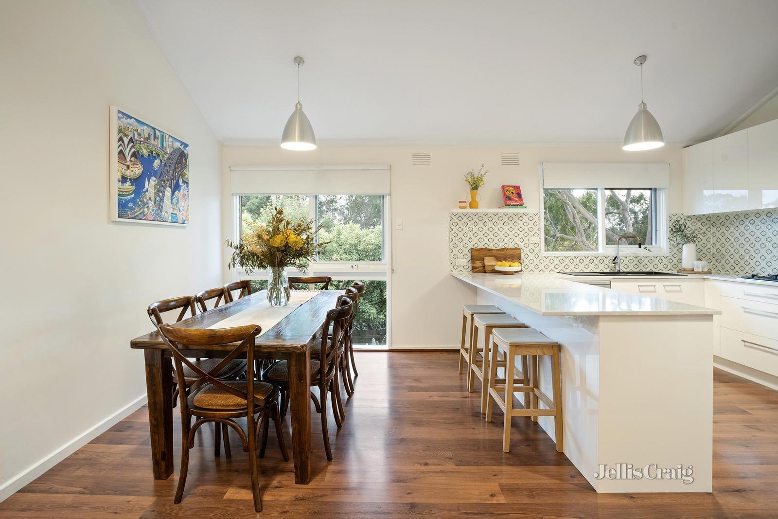 8 Chiswick Court, Templestowe image 6