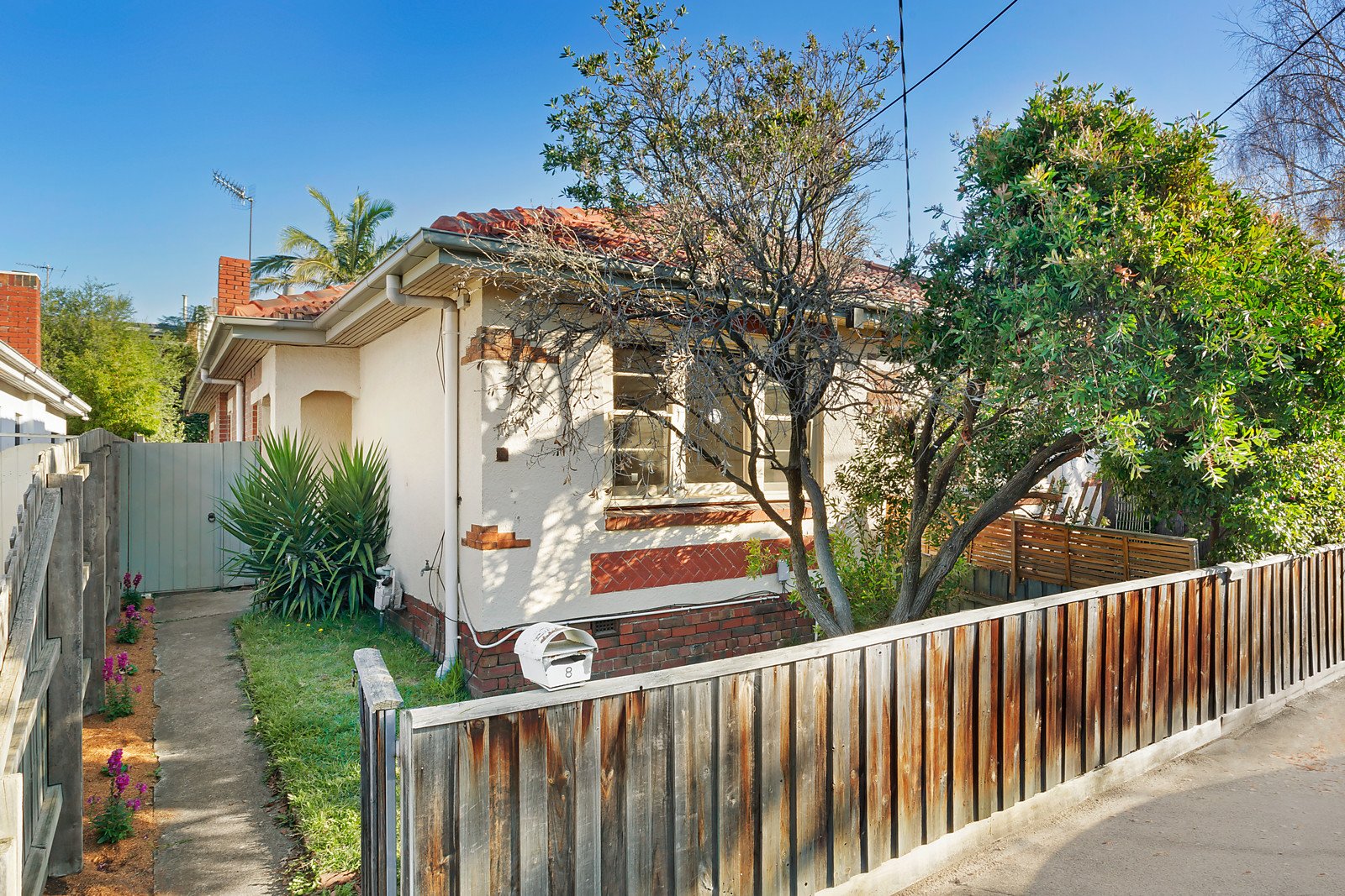 8 Cliff Street, South Yarra image 1