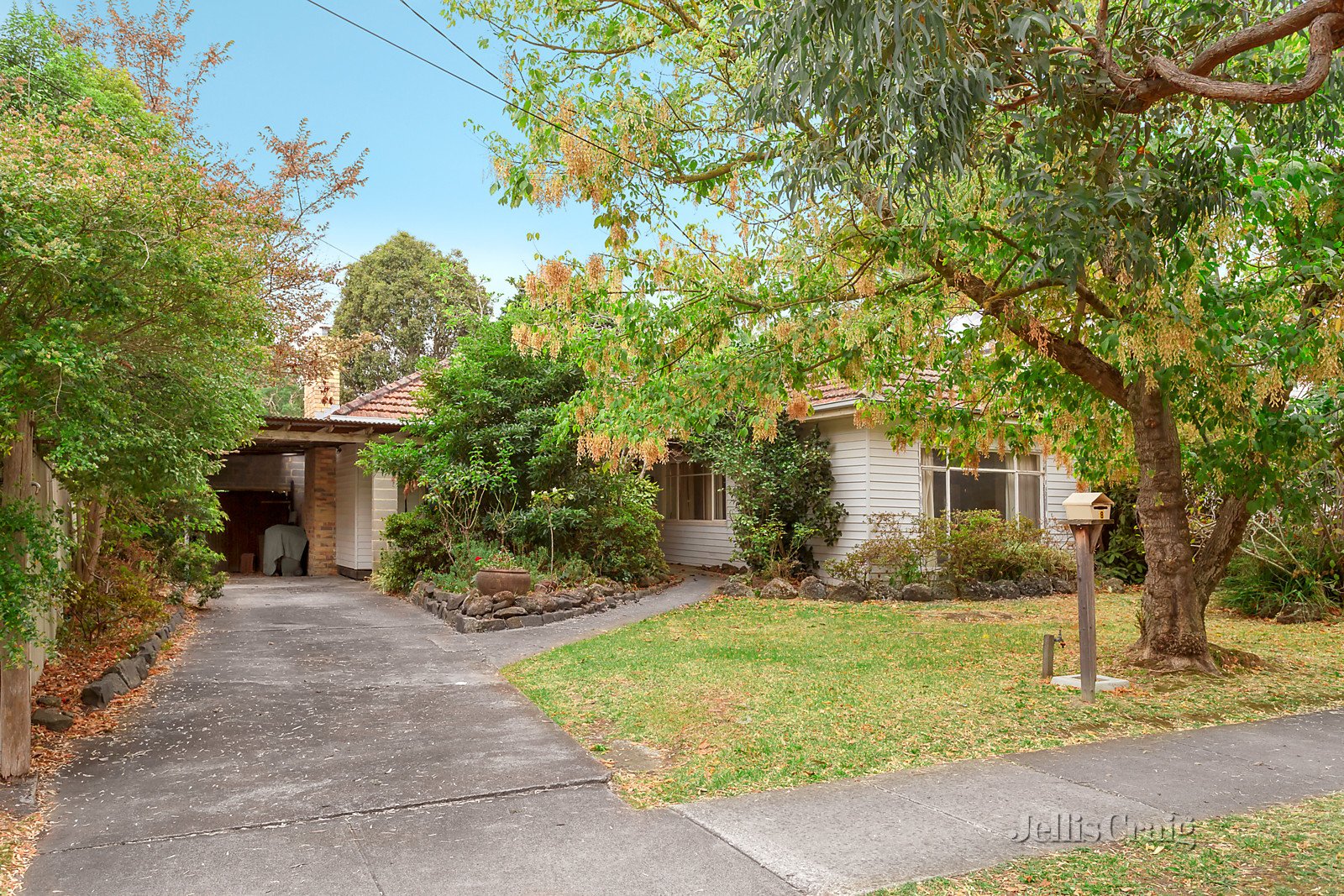8 Clifton Street, Blackburn image 2