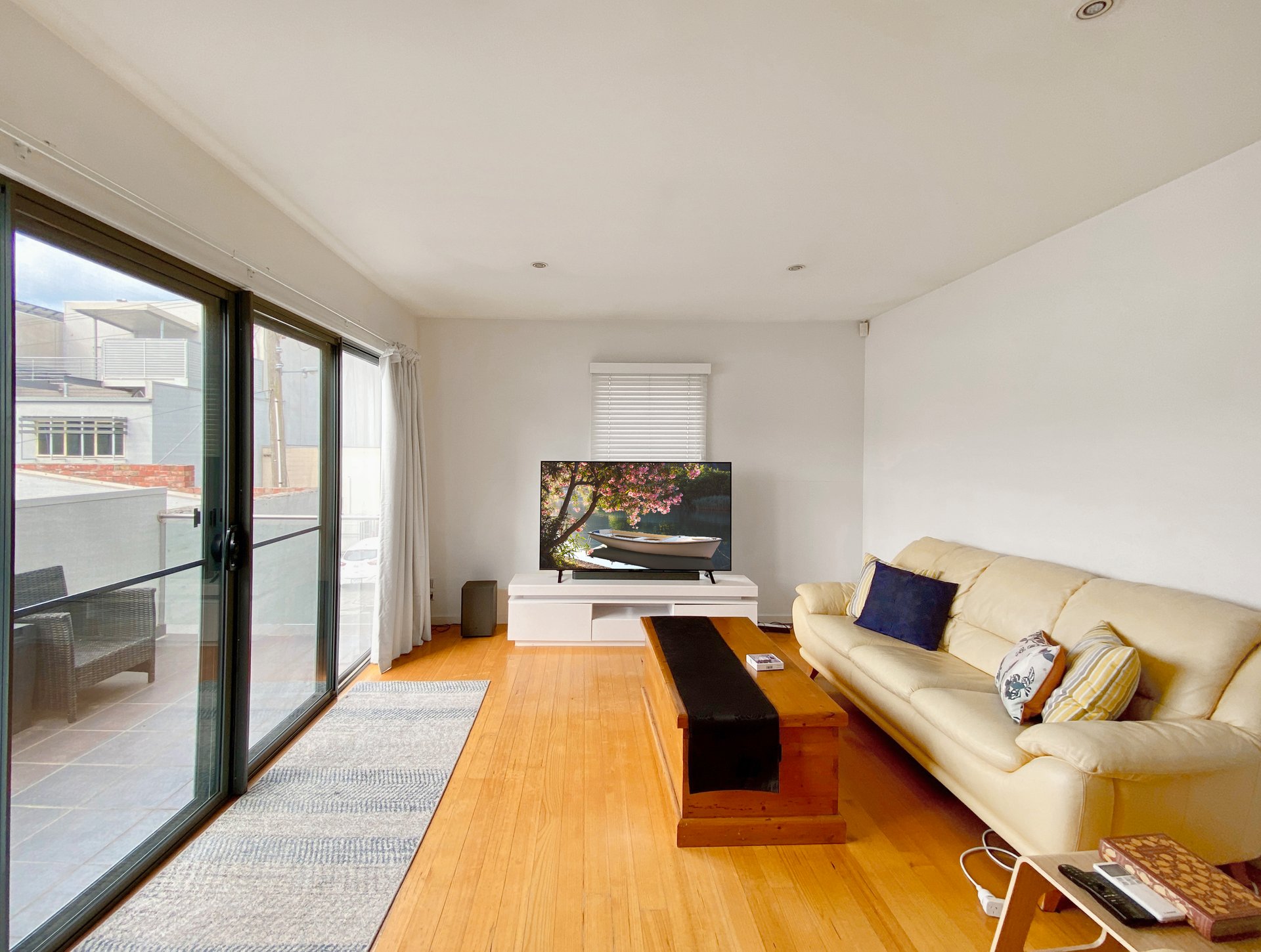 8 Collins Place, Geelong image 2