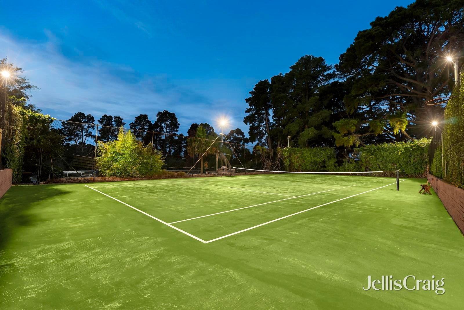 8 Conway Avenue, Donvale image 3