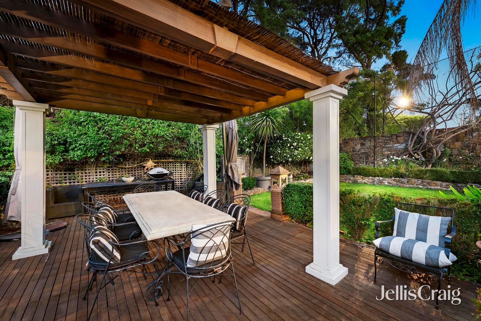 8 Conway Avenue, Donvale image 18