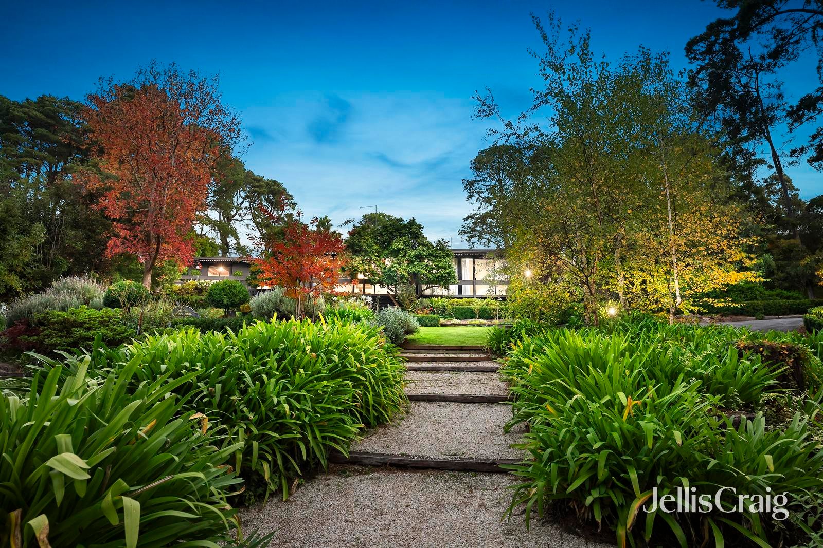 8 Conway Avenue, Donvale image 23