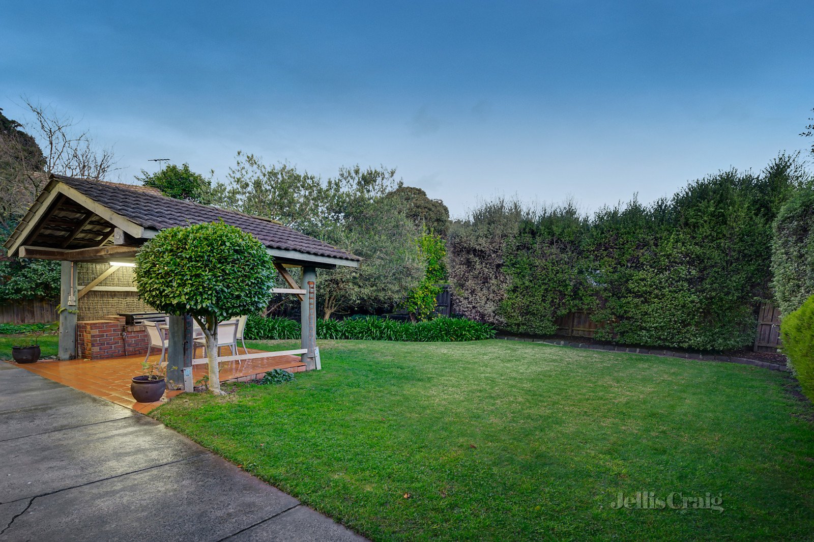 8 Coonawarra Drive, Vermont South image 10