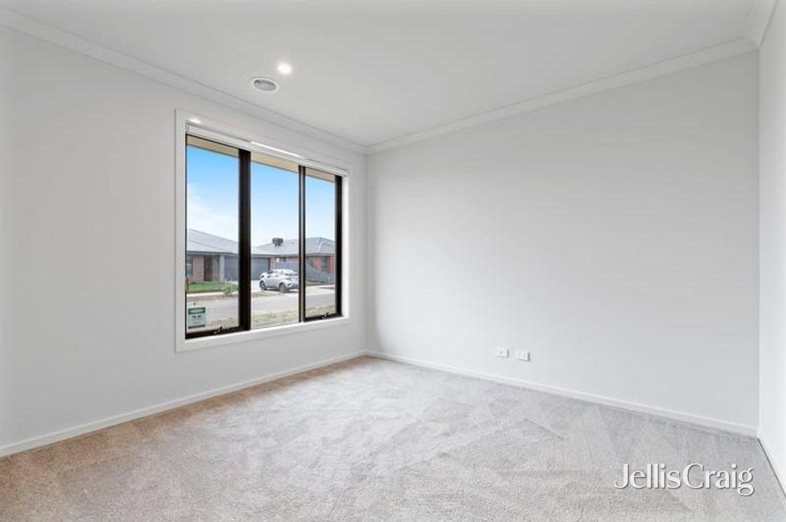 8 Cork Street, Alfredton image 5