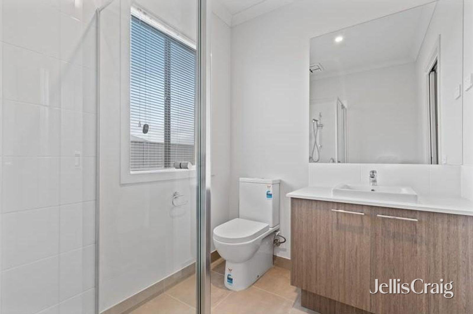 8 Cork Street, Alfredton image 6