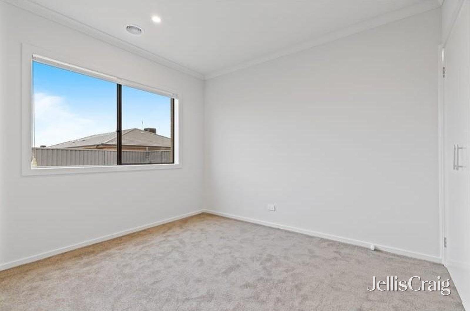 8 Cork Street, Alfredton image 7