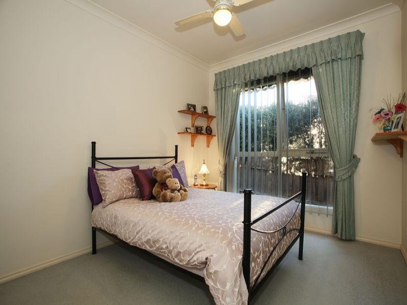 8 Cottage Place, Ringwood North image 12