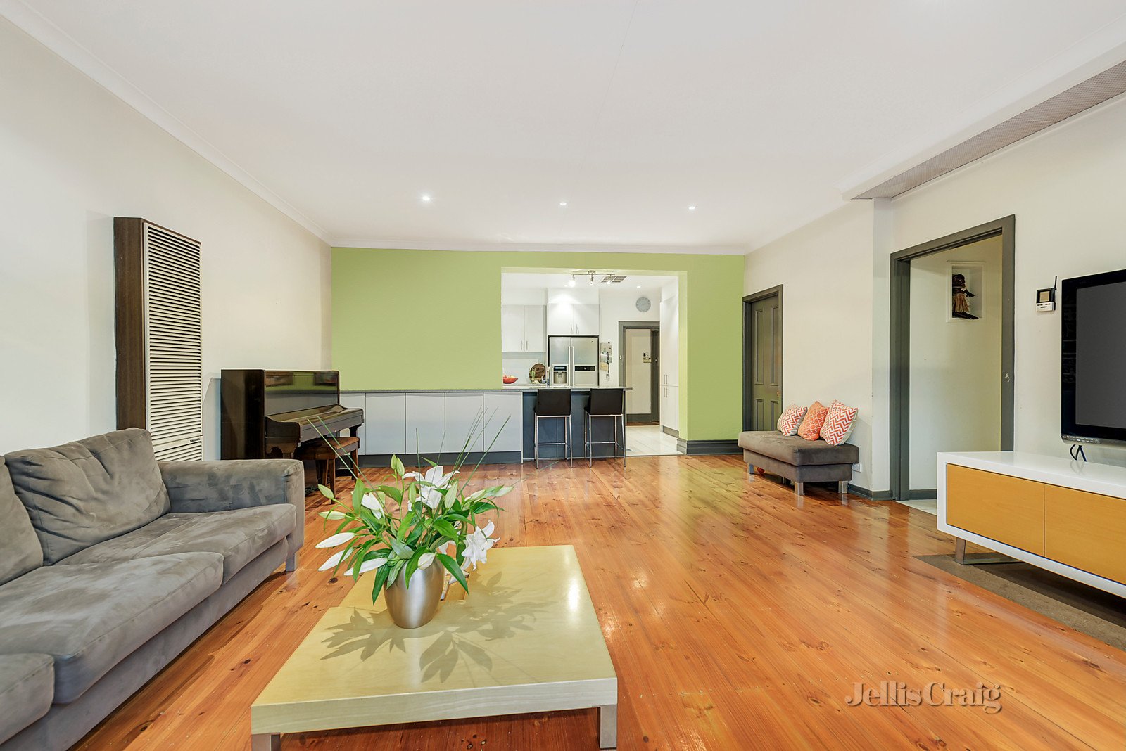 8 Courang Road, Glen Iris image 3