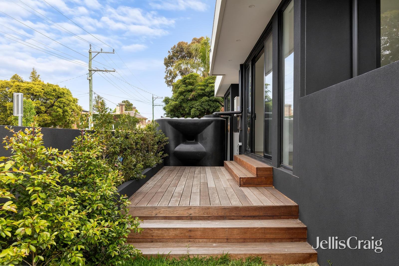 8 Cowra Street, Brighton image 11