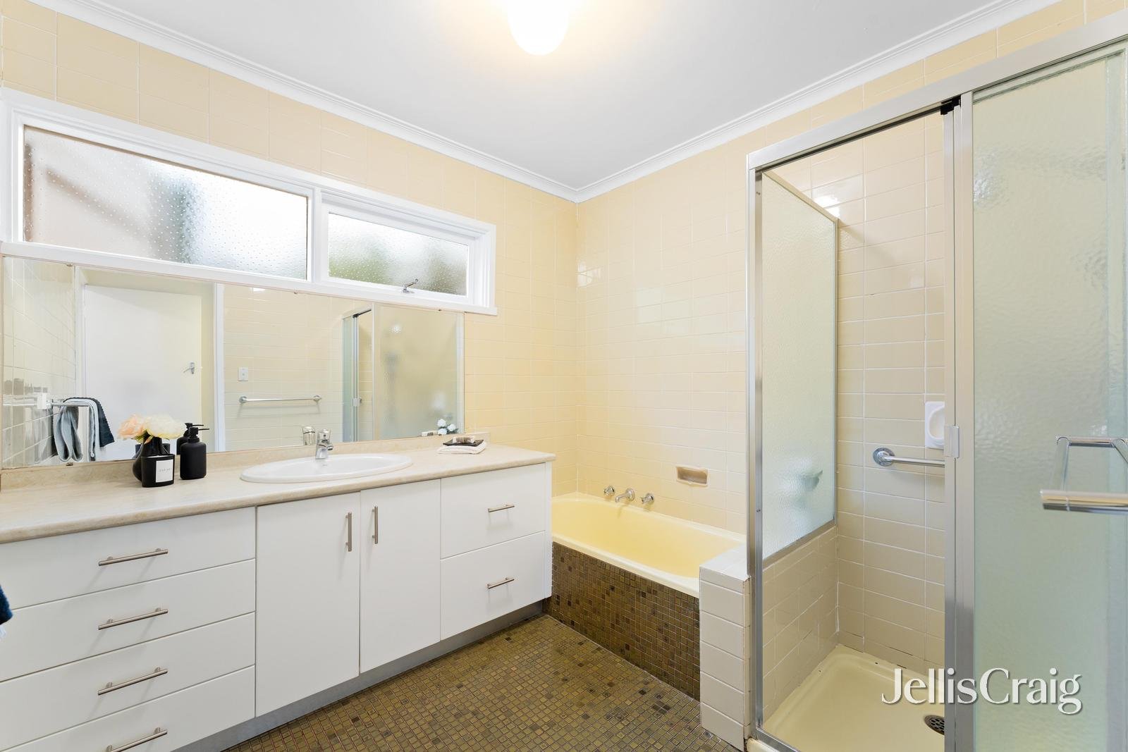 8 Crimson Avenue, Blackburn&nbsp;South image 10