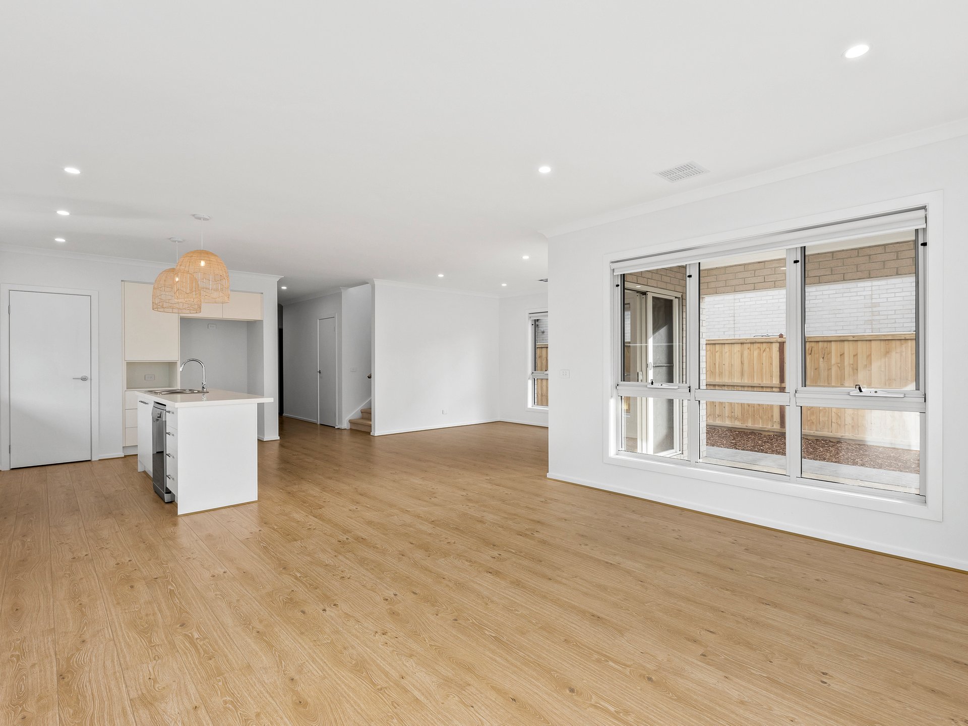 Property Gallery Thumbnail 3