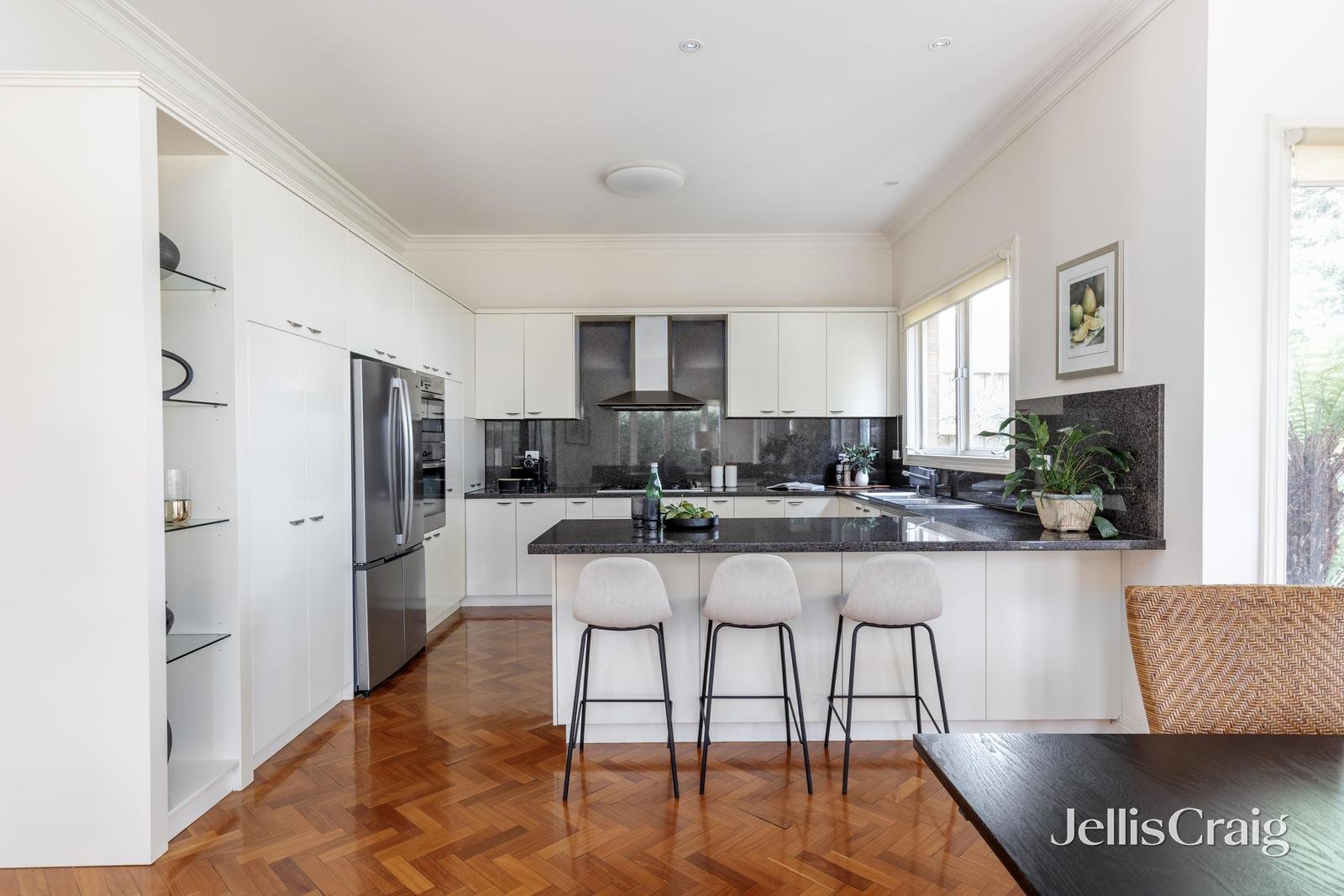 8 Crown Avenue, Camberwell image 8
