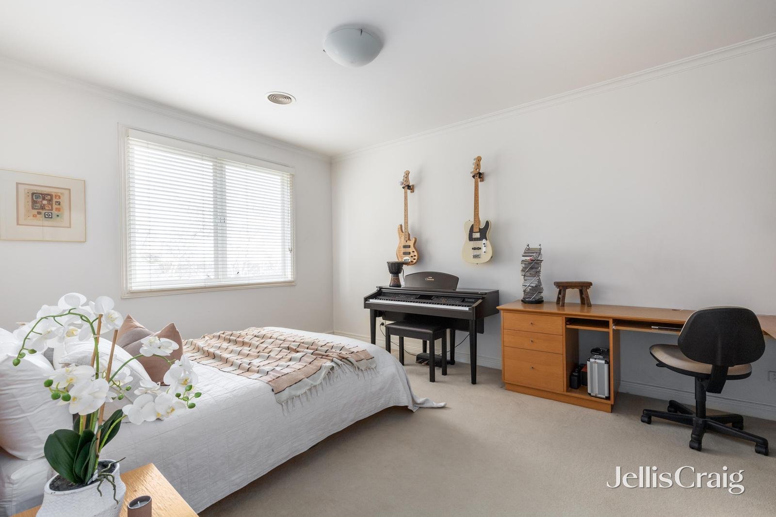 8 Crown Avenue, Camberwell image 15