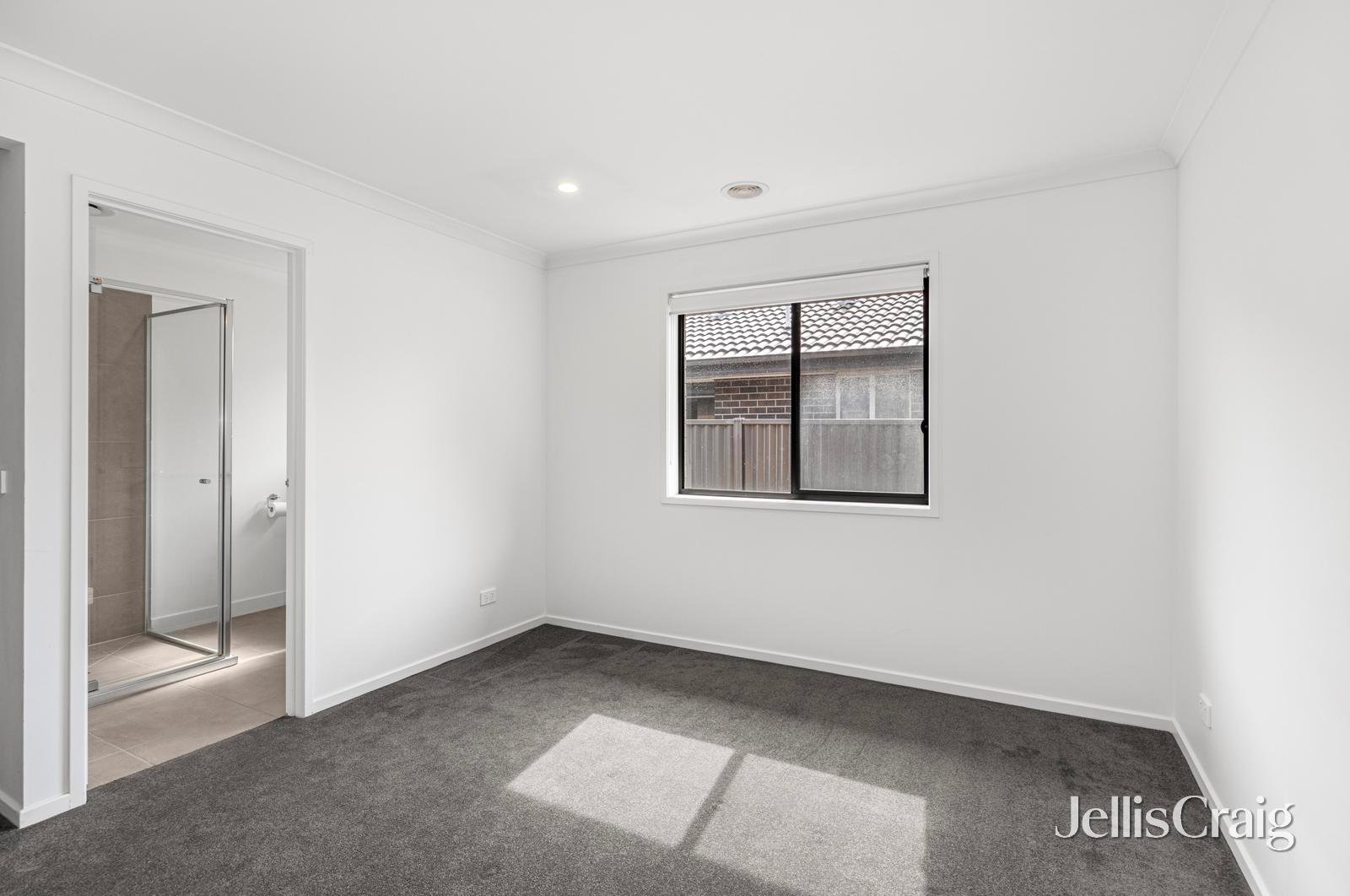 8 Crowther Drive, Lucas image 10