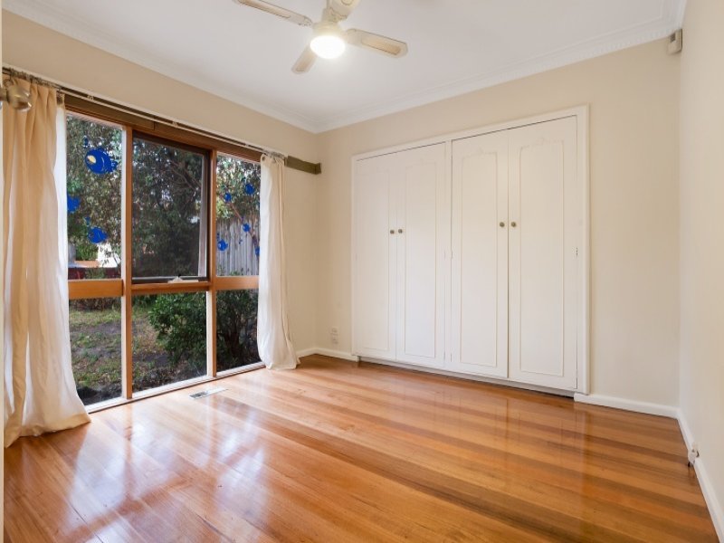 8 Cypress Avenue, Burwood image 5
