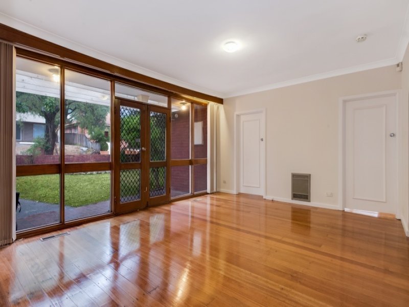 8 Cypress Avenue, Burwood image 6