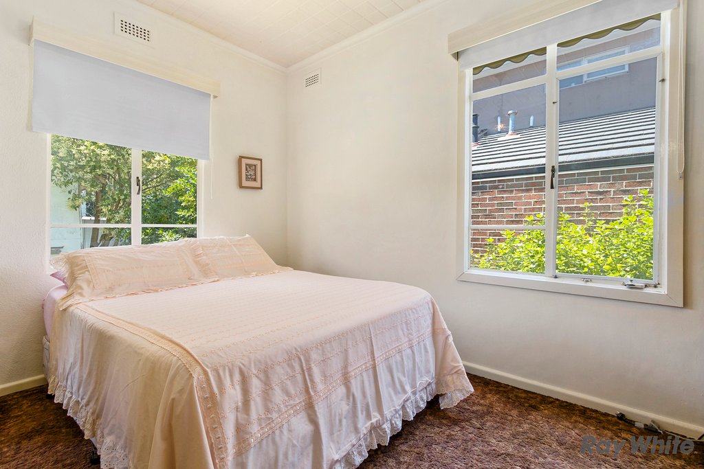 8 Cyril Street, Box Hill South image 5