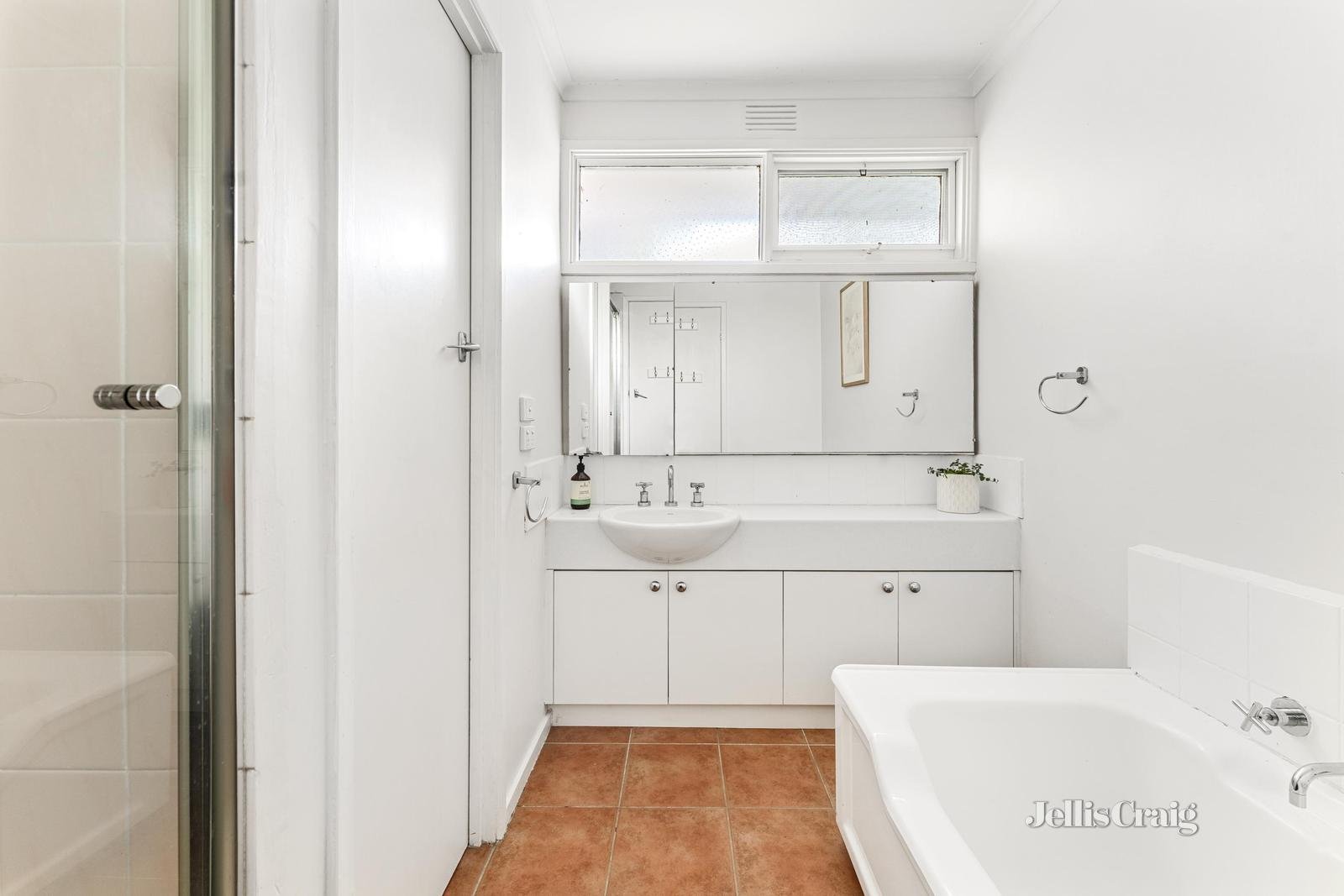 8 Daniel Court, Mentone image 8