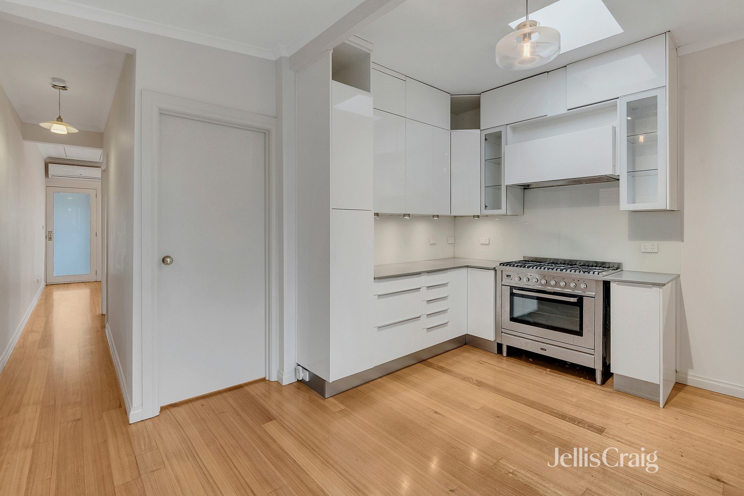 8 David Street, Brunswick image 4