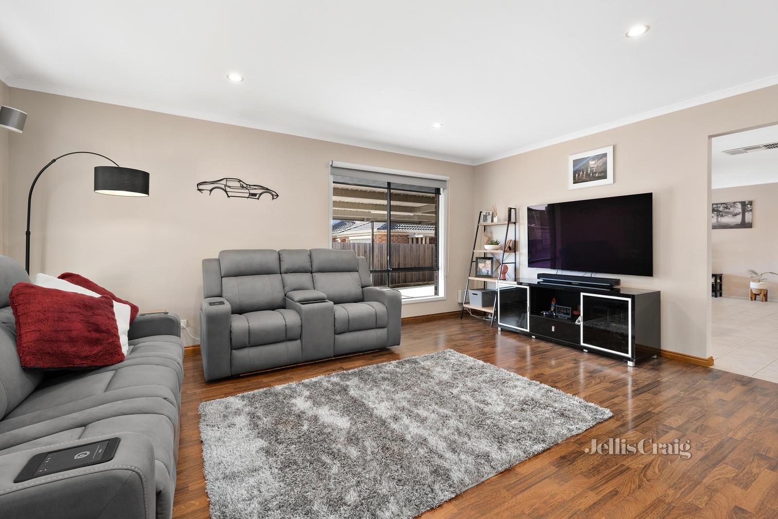 8 Delta Close, Lilydale image 2