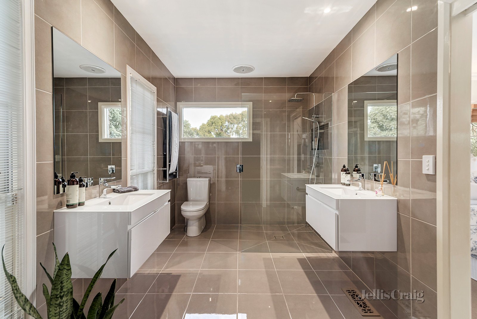 8 Dewpond Court, Templestowe image 7