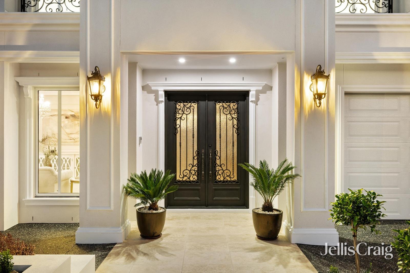 8 Diamond Avenue, Glen&nbsp;Waverley image 3