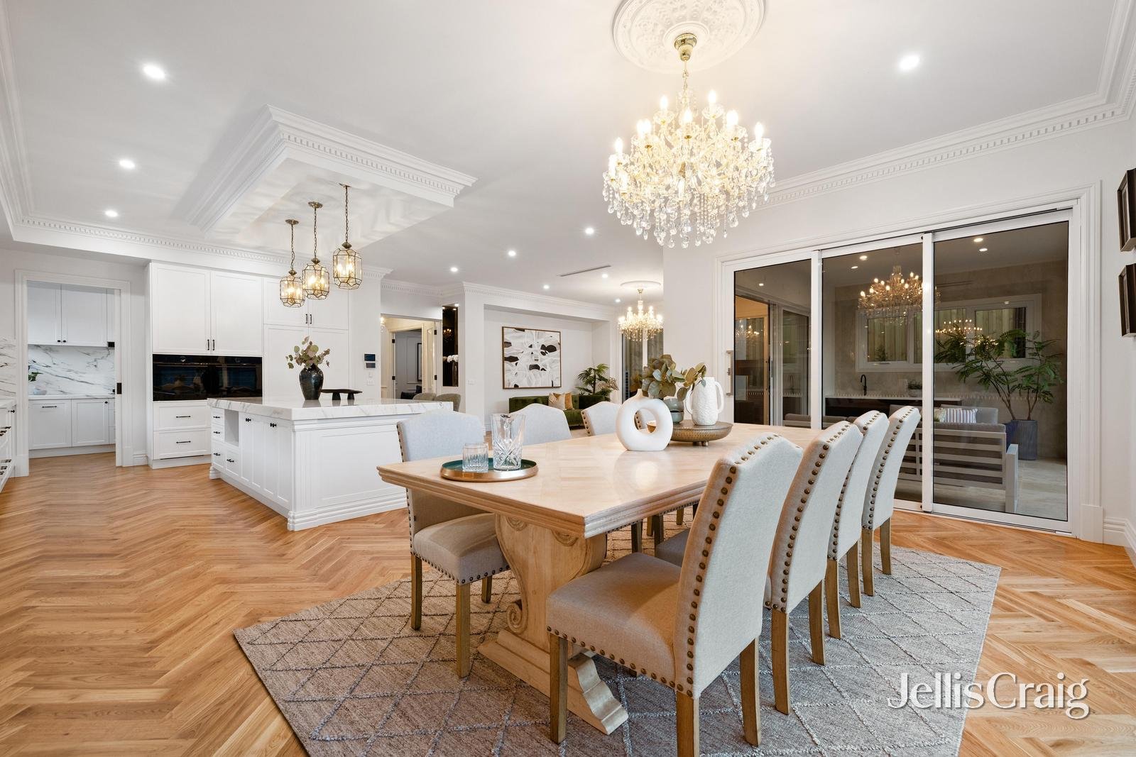 8 Diamond Avenue, Glen&nbsp;Waverley image 10