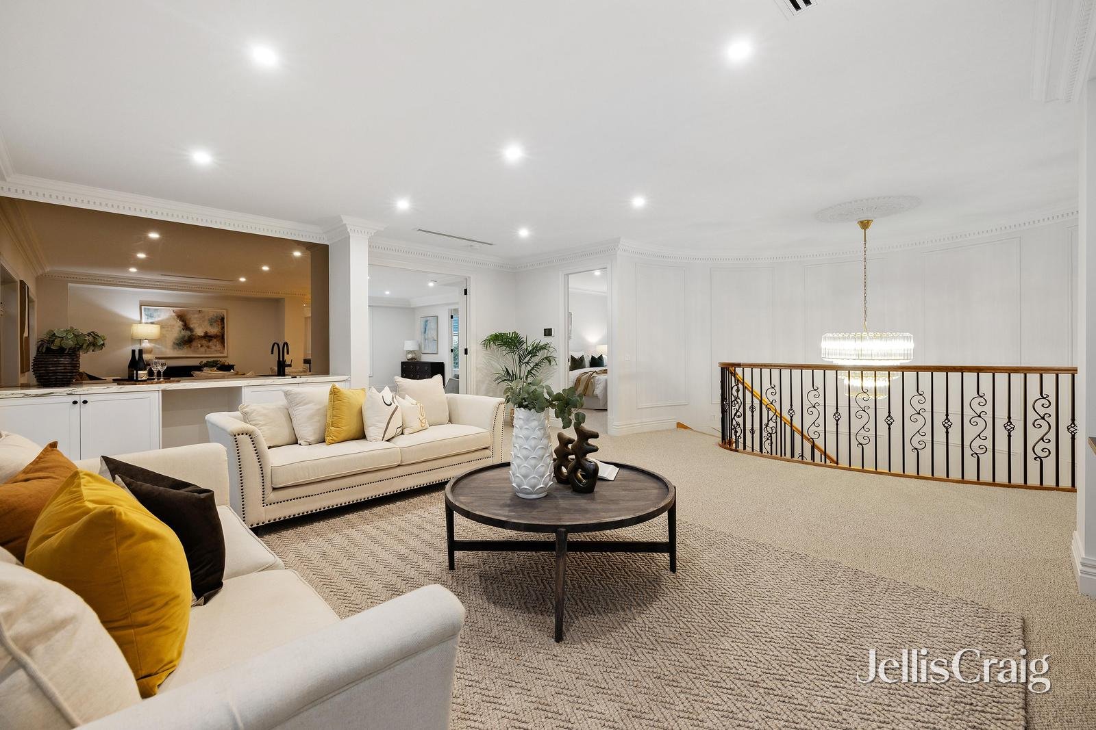 8 Diamond Avenue, Glen&nbsp;Waverley image 18