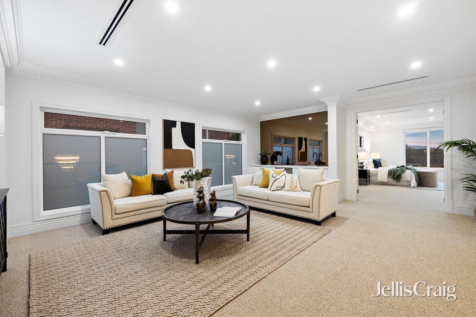 8 Diamond Avenue, Glen&nbsp;Waverley image 19