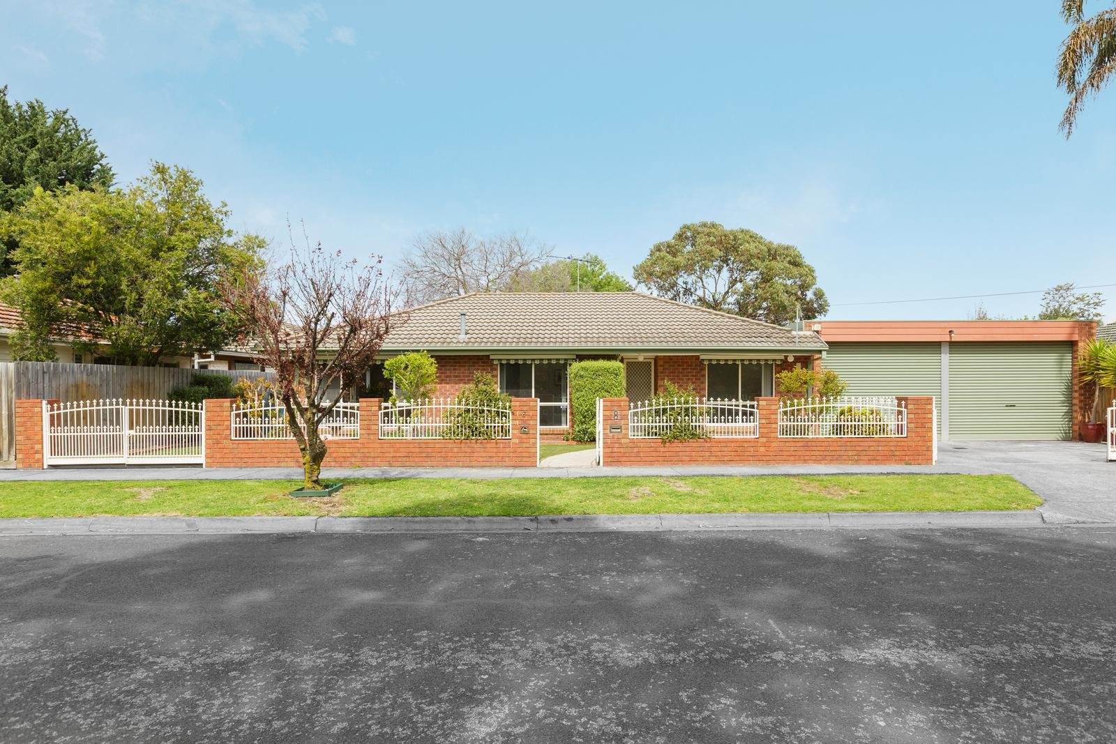 8 Doonga Avenue, Moorabbin image 1