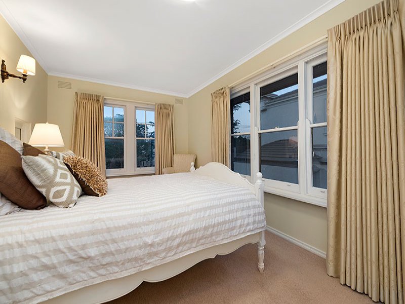 8 Duggan Street, Balwyn North image 7