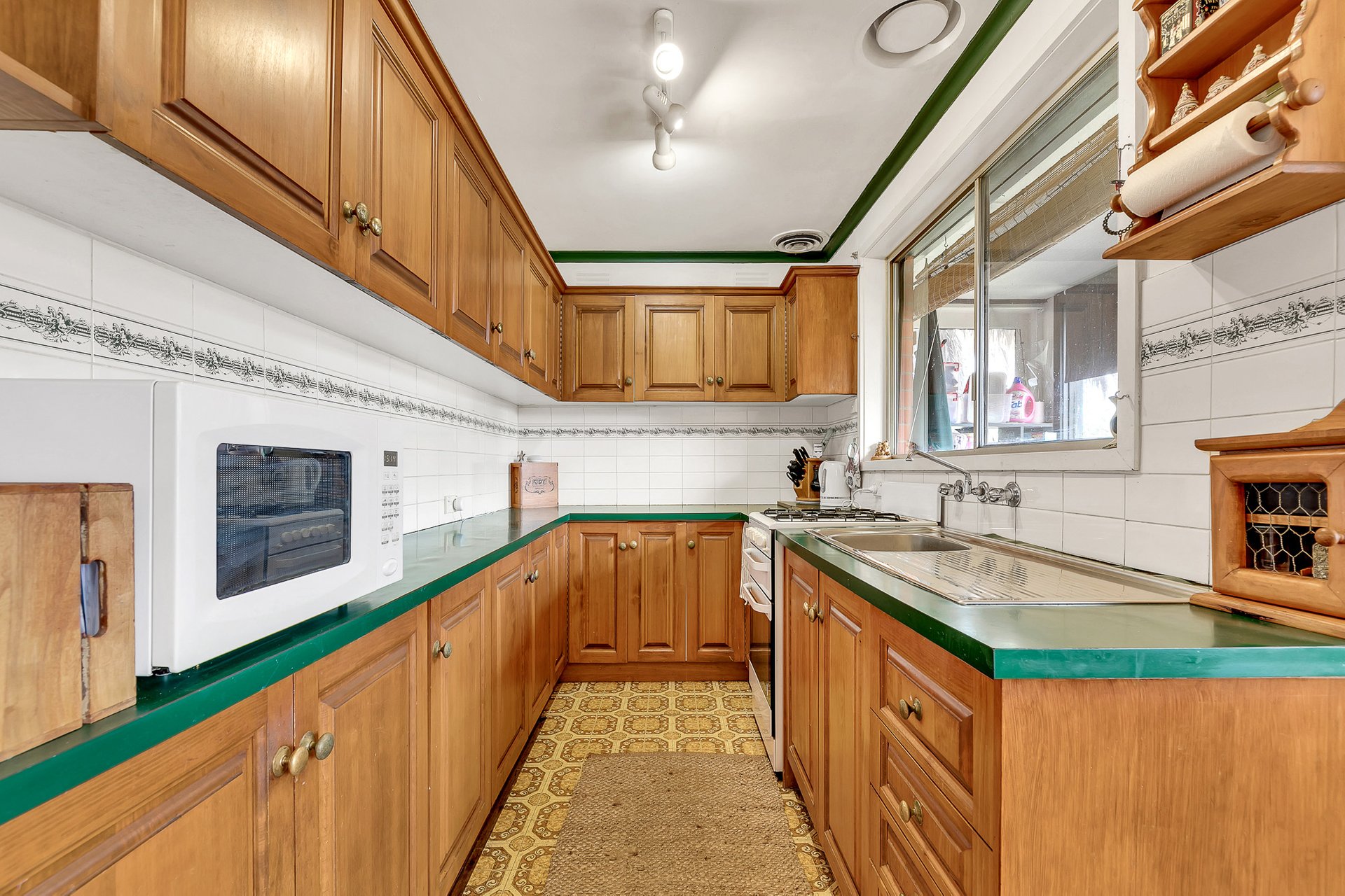 8 Durham Court, Corio image 3